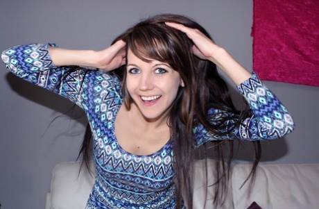 Nice teen Andi Land plays with her long hair before exposing herself 96810441