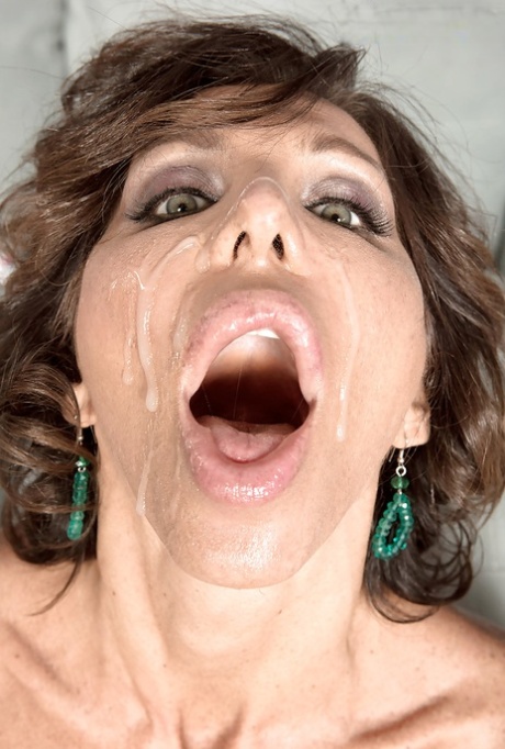 Busty over 40 MILF Lyla Lali licking ball sac while giving blowjob 22026972